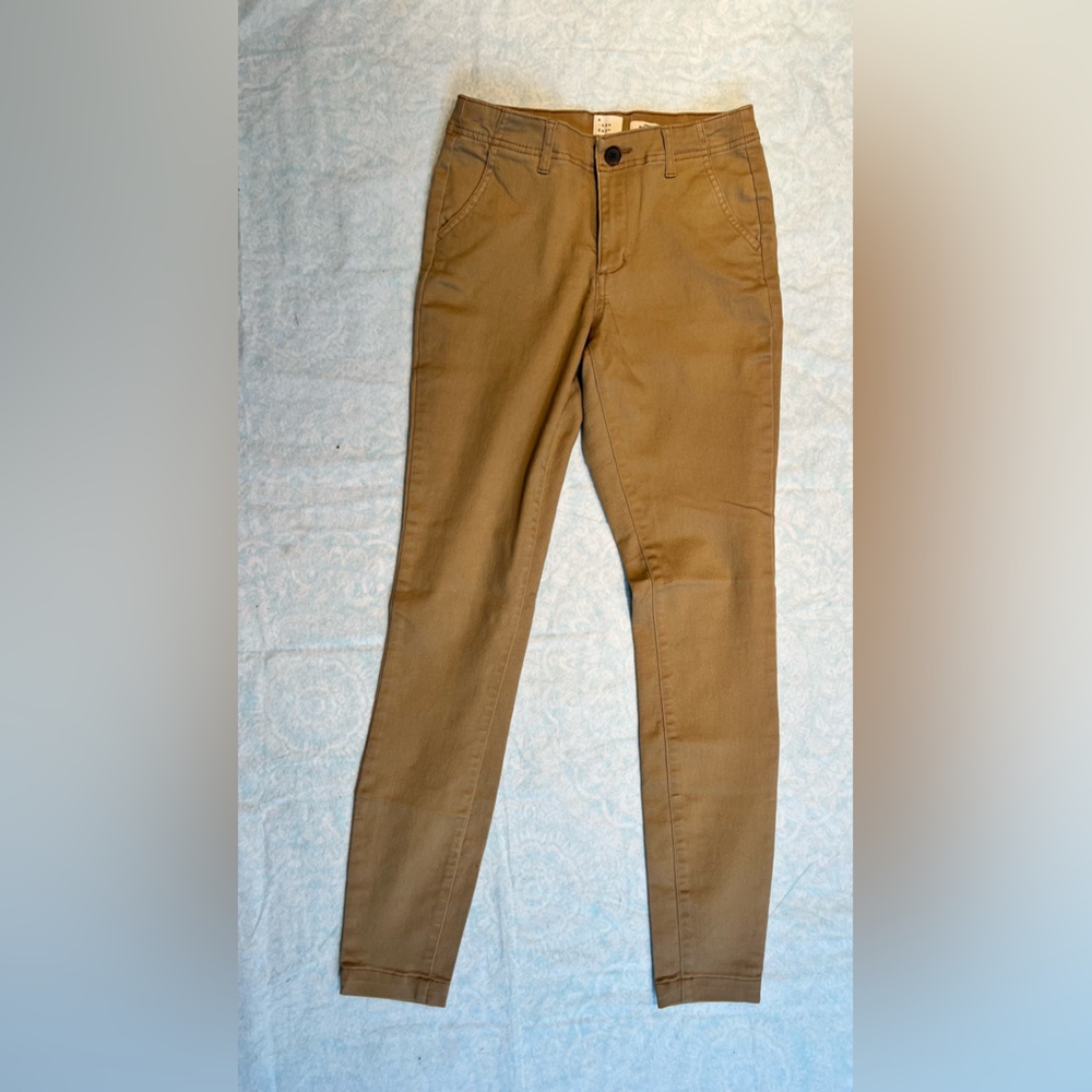 Tan khaki super skinny made by a new day size 4